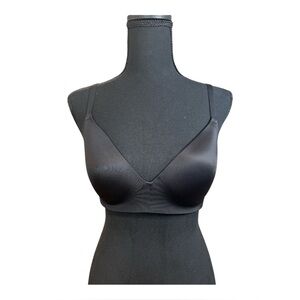 PINK Victoria's Secret Black Wear Everywhere Lightly Lined Wireless Bra Size 34D